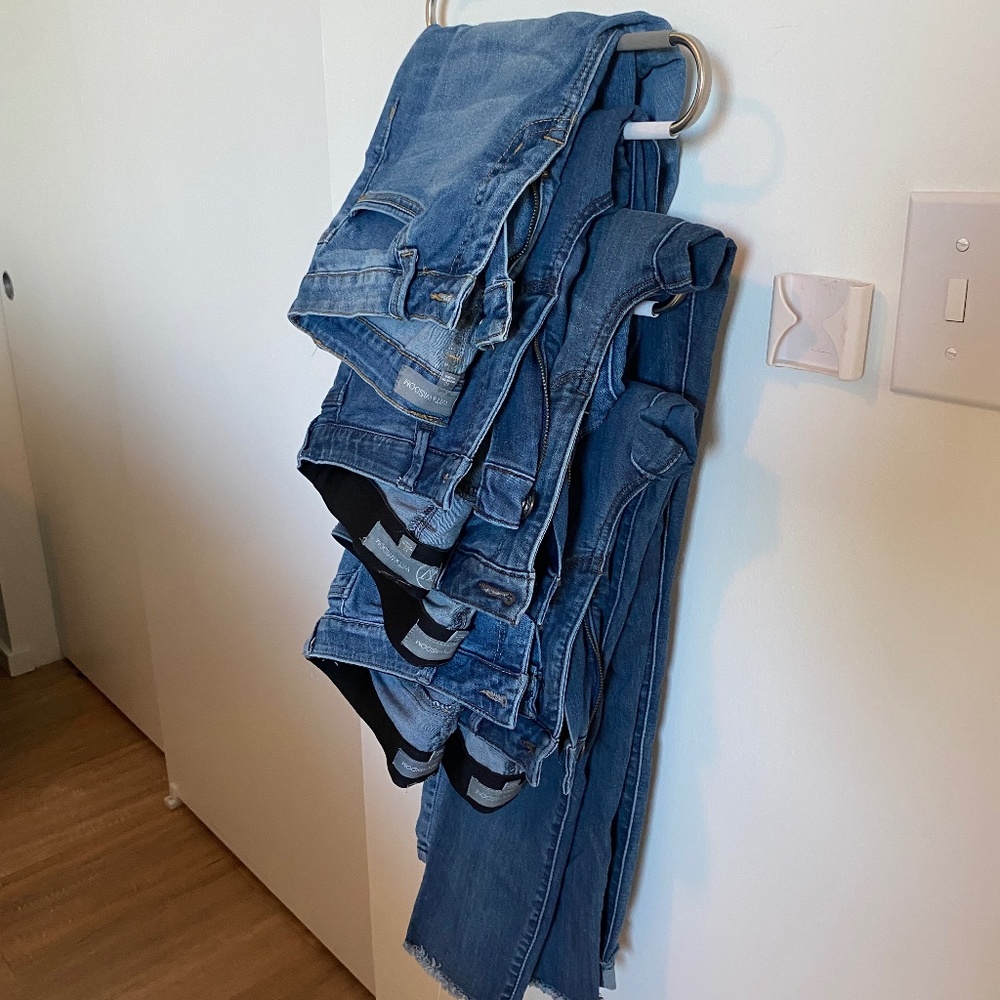 Wit & Wisdom Distressed Jeans (4) Sz 12 & (1) Sz 12P * 5 total pairs